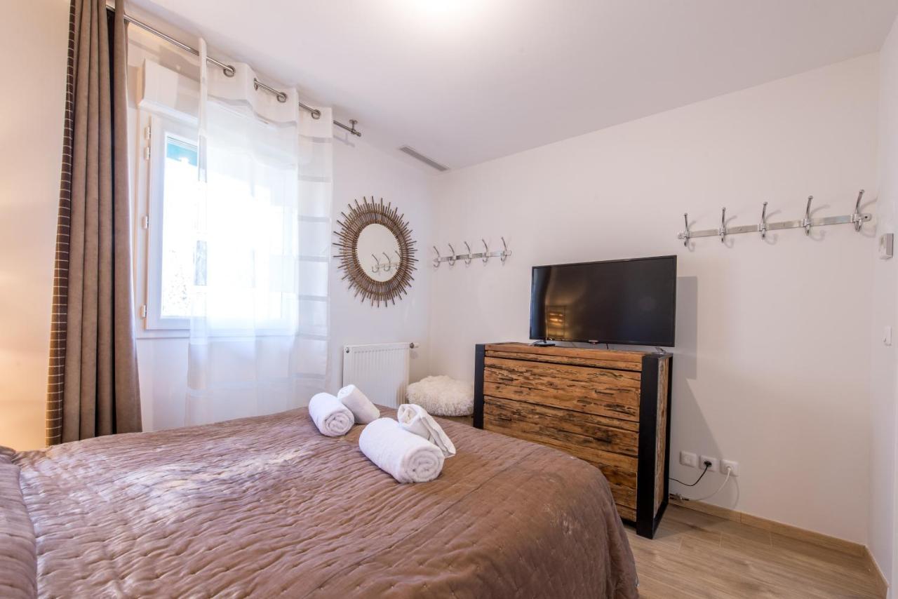 La Maison Du Port, Une Exclusivite Lla Selections By Location Lac Annecy Сен-Жорйо Екстер'єр фото